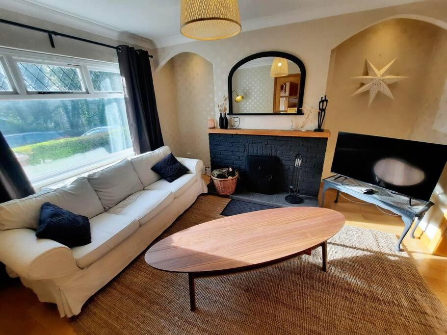 - The Holly Tree House - Villa Bushmills Exterior photo
